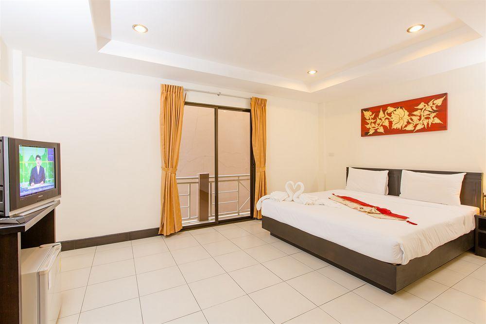 Nirvana Inn Patong Экстерьер фото