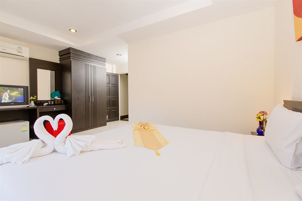 Nirvana Inn Patong Экстерьер фото