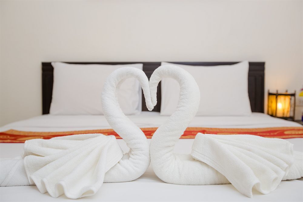 Nirvana Inn Patong Экстерьер фото